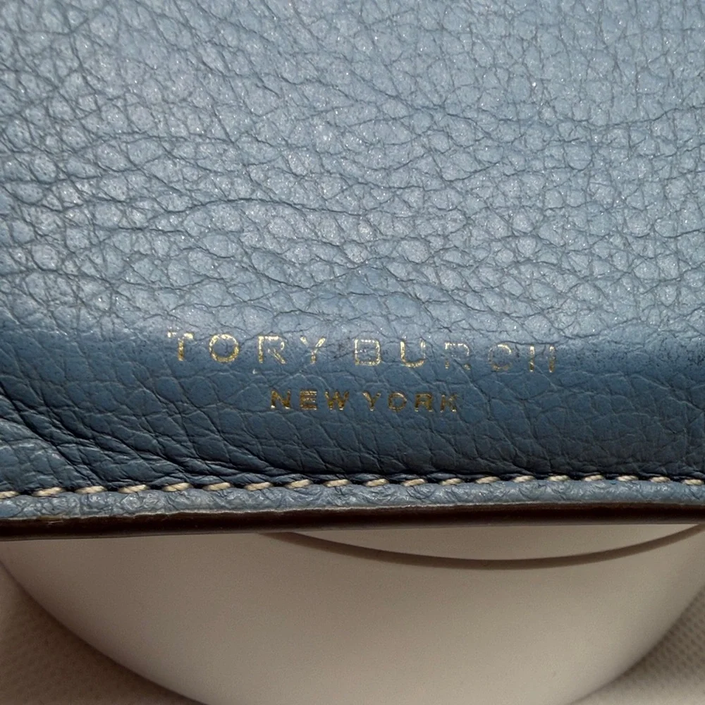 TORY Burch Perry Color Block Top-Zip Card Case Pebbled Leather.